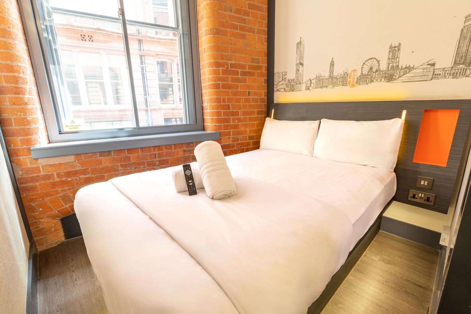 Easyhotel Manchester Exterior foto