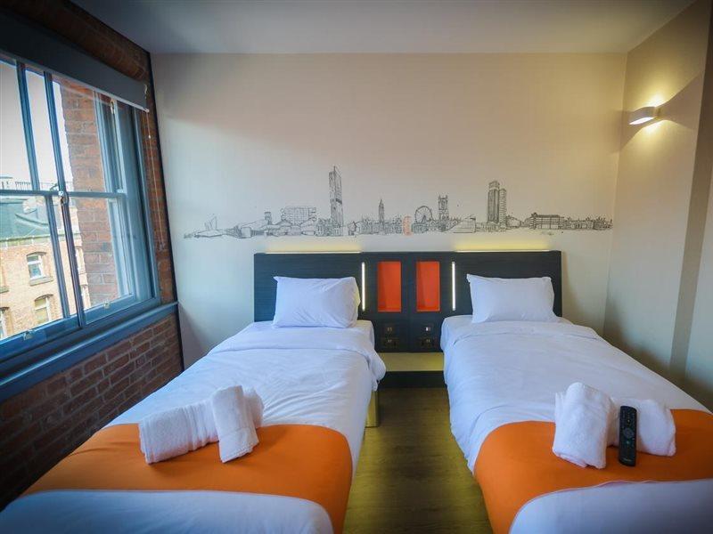 Easyhotel Manchester Exterior foto