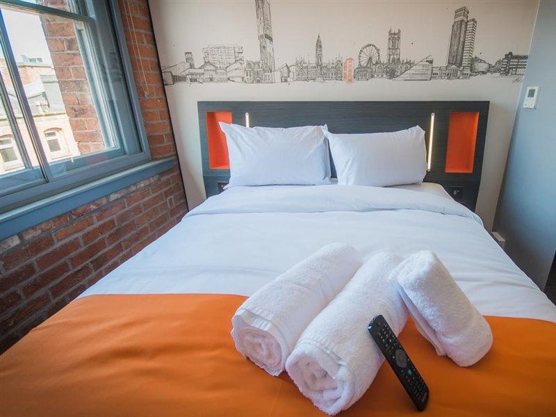 Easyhotel Manchester Exterior foto